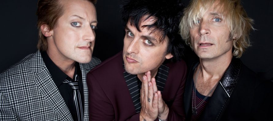 Greenday Klarifikasi Kejadian Tewasnya Salah Satu Pemain Akrobat Di Konsernya