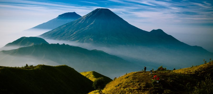 Aksa 7, Film Dokumenter Tentang Indonesia