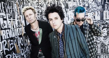 Setelah 21 Tahun Bersama Akhirnya Green Day Harus Berpisah Dengan Managernya