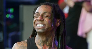 Lil Wayne Batalkan Konser Setelah Alami Kejang – kejang