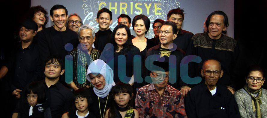Film Chrisye, Menceritakan “Chrisye” Dari Sudut Pandang Lain