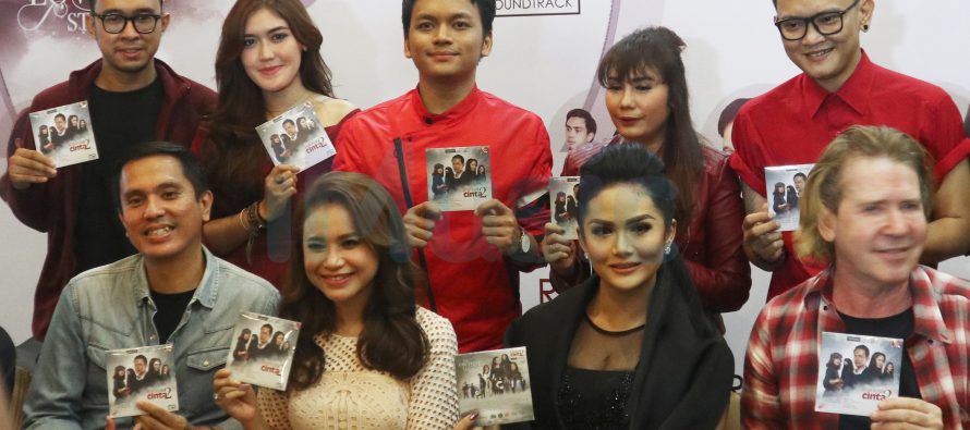 Diva Indonesia Keroyokan Mengisi Original Soundtrack Ayat Ayat Cinta