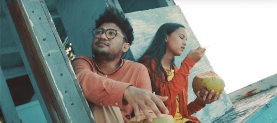 Keindahan Pulau Kakaban Dalam Video Klip “Konon Katanya” Kunto Aji