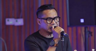 Disela Karir Solonya Ady, Mantan Vokalis Naff Kolaborasi Dengan Youtuber
