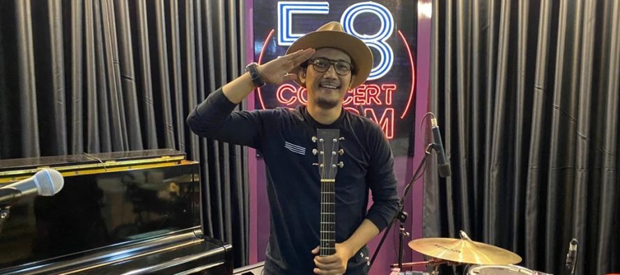 LIVE at Studio 58 Concert Room, Sandy Canester Nyanyikan Beberapa Single Hits Miliknya.