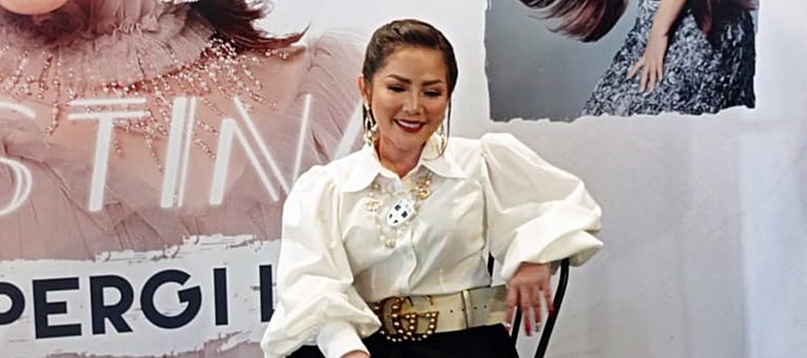Memproduksi Mini Albumnya Sendiri “Kristina” Meluncurkan Karya Terbaru.
