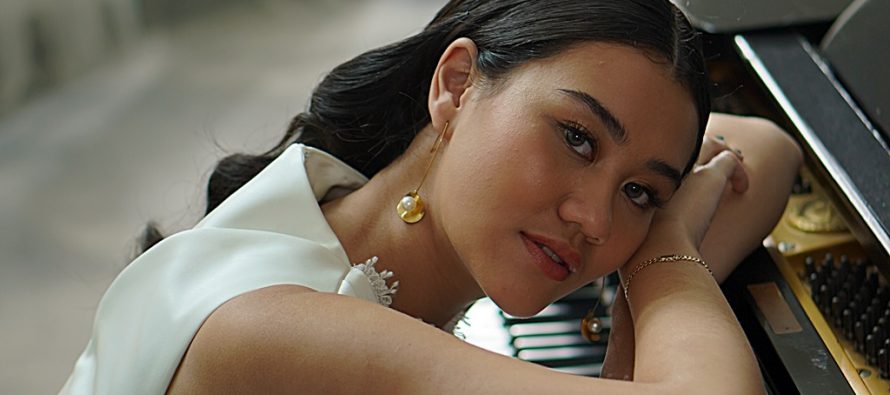 “Aaliyah Massaid” Luncurkan single Terbaru Bertajuk “Pertama Mengenal Cinta”.