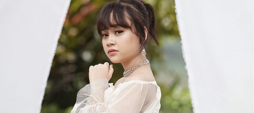 Karya Perdana Dini Fransiska Di Industri Musik Dangdut Indonesia.