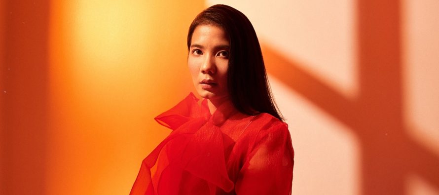“Nadya Fatira” Ungkap Sisi Lain Dirinya di Mini Album The Other Side.