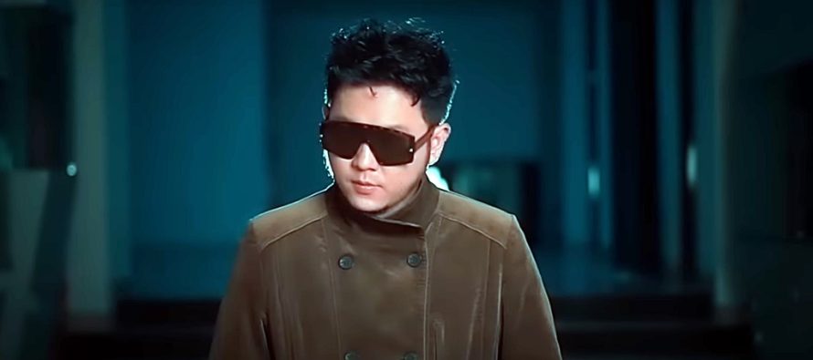 Bersolo karir, Richie ex “Five Minutes” berusaha menguatkan karir bermusiknya di belantika musik Indonesia.