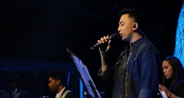“Rian Napit”, jebolan Runner Up Indonesian Idol Junior dengan single “Melangkah Bersamaku”.